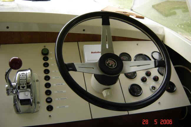 Helios_dashboard_03.JPG (25363 bytes)